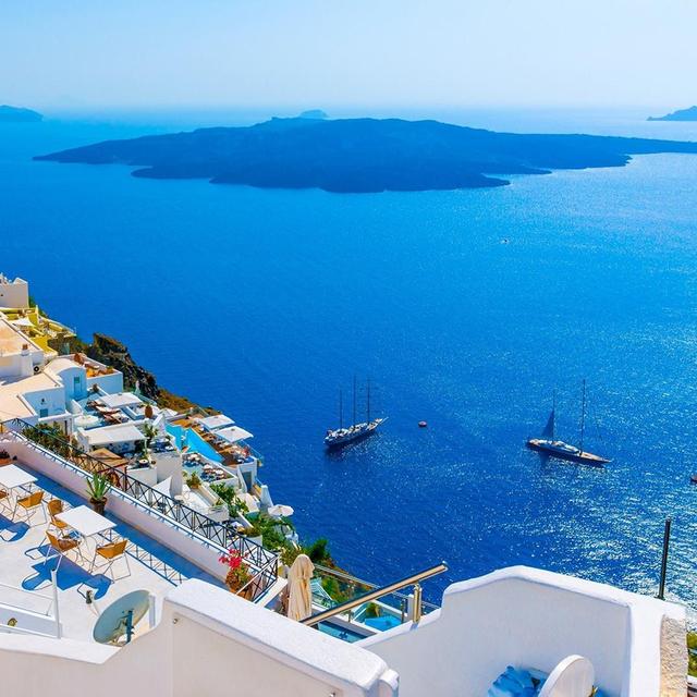 Sunset Sailing in Santorini