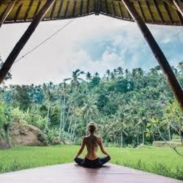 Couples Yoga - Bali