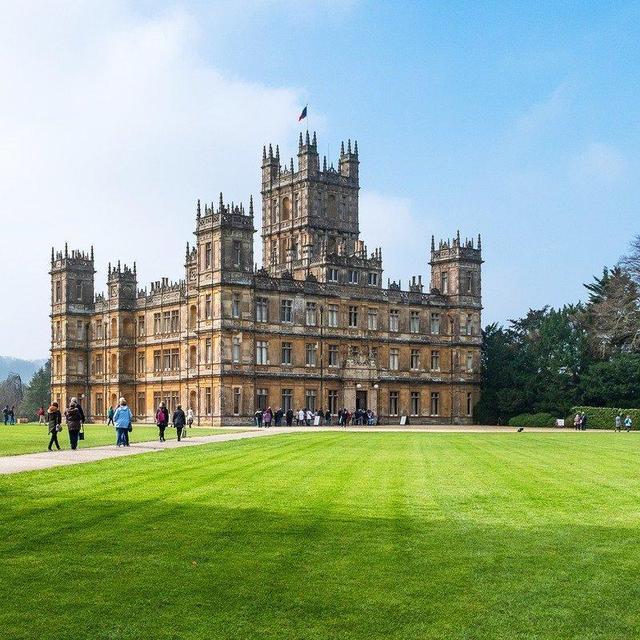 Downton Abbey Tour- London