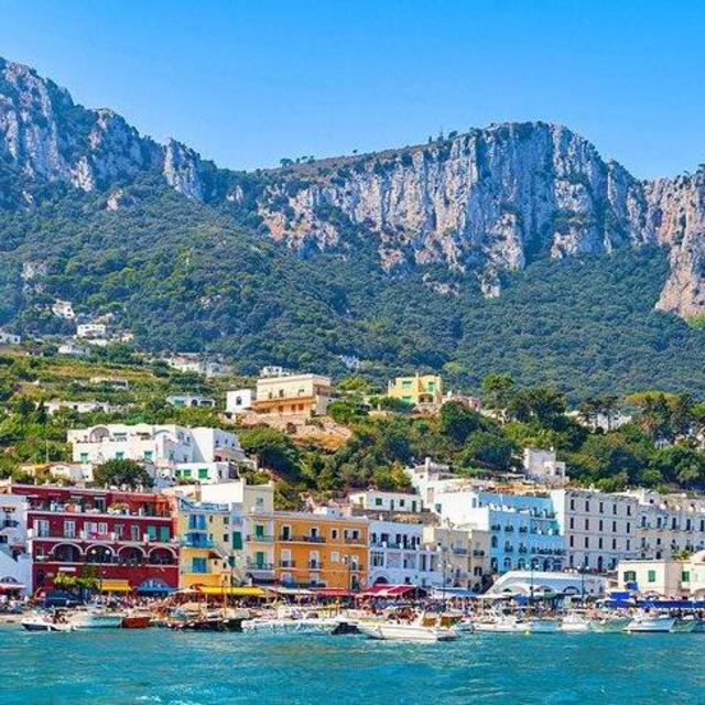 Day trip to Capri, Italy on our honeymoon