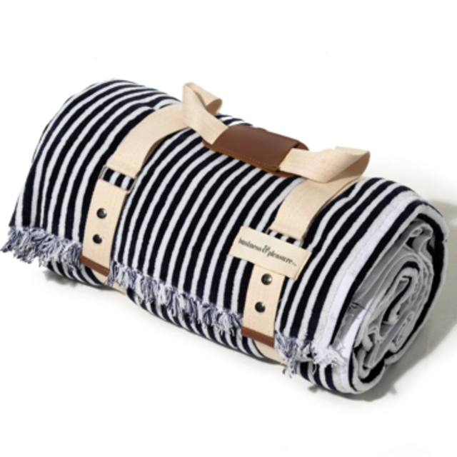 Business & Pleasure THE BEACH BLANKET - LAUREN'S NAVY STRIPE