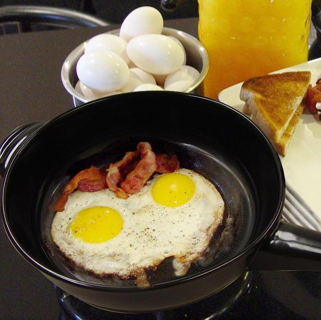 10'' 100% Ceramic Skillet with Cover and Silicone Pot Holder