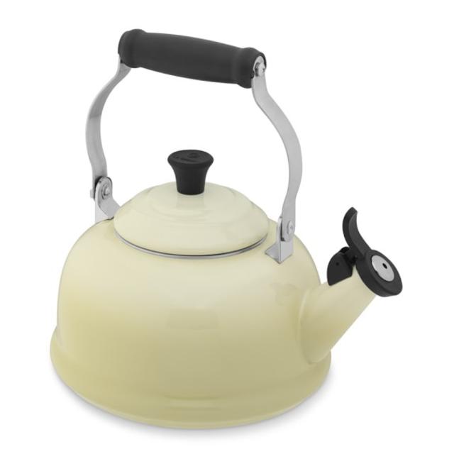 Le Creuset Classic Tea Kettle, Dune