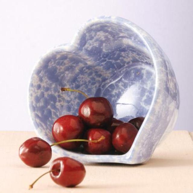 Bennington Tall Heart Baker, Bowl