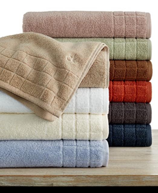 Calvin Klein Sculpted Grid Bath Towel Collection