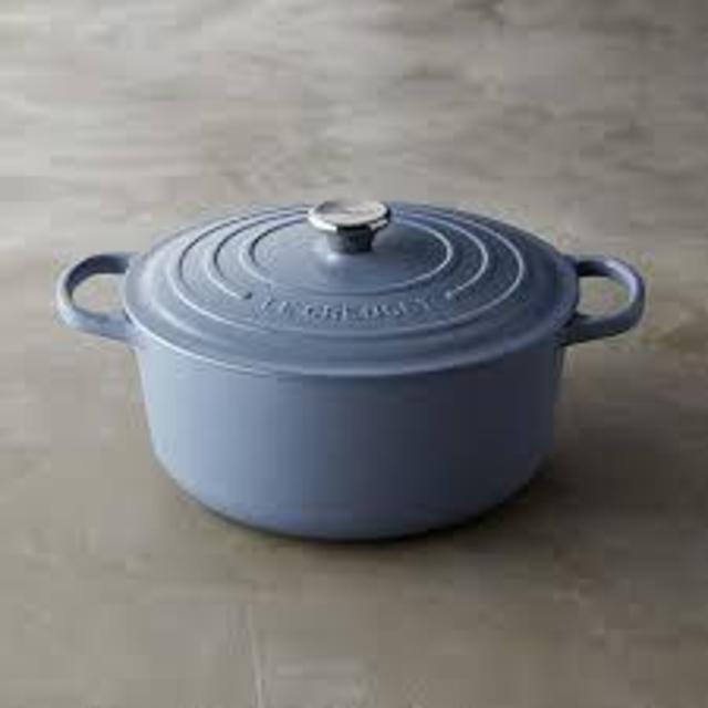 Mineral Blue Le Creuset Signature 5 1/2 Qt Cast-Iron Matte Round Dutch Oven