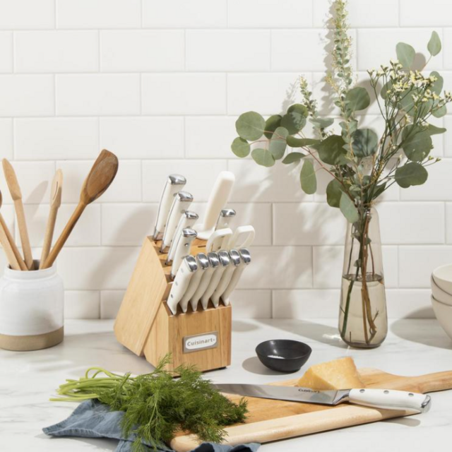 Cuisinart C77WTR-15P Classic Forged Triple Rivet, 15 Piece Set, White
