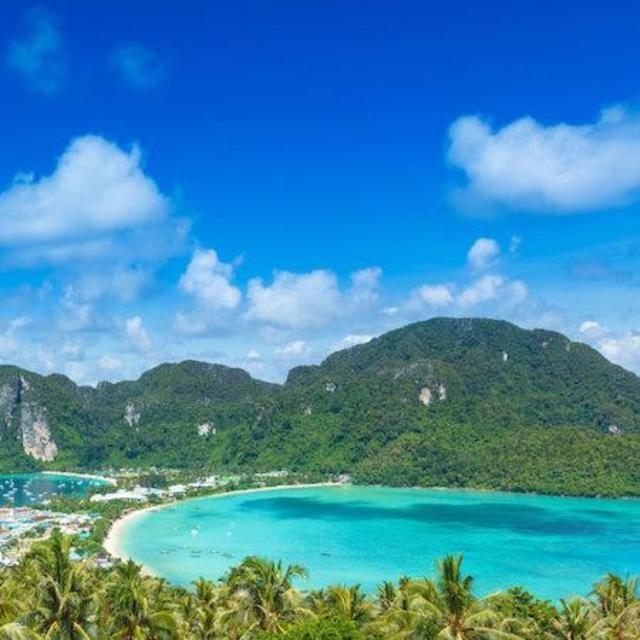 Snorkeling off Yoong Island and Lunch at Koh Phi Phi Don