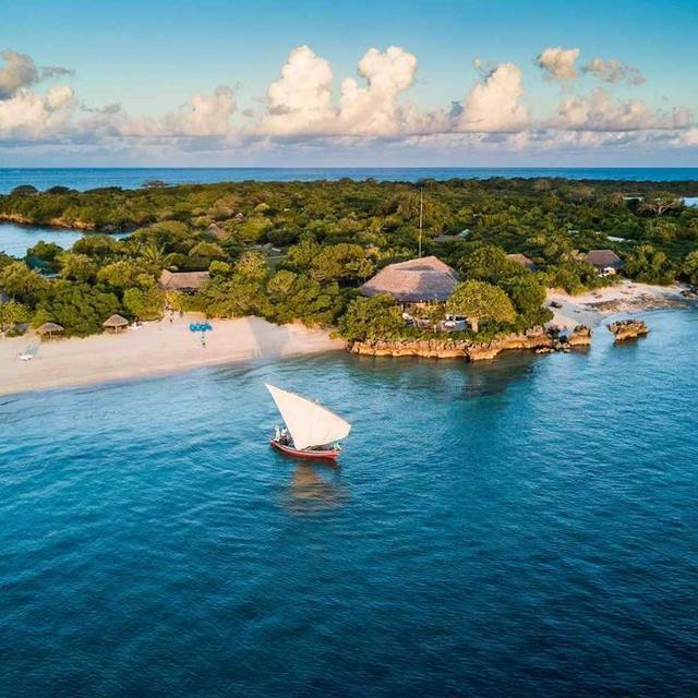 Snorkeling excursion in Mozambique