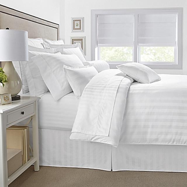 500-Thread-Count Damask Stripe Reversible King Comforter Set in White