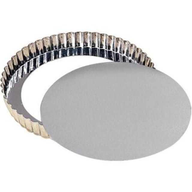 Kaiser Bakeware Basic Tinplate 9-1/2 Inch Round Quiche Pan with Removable Bottom