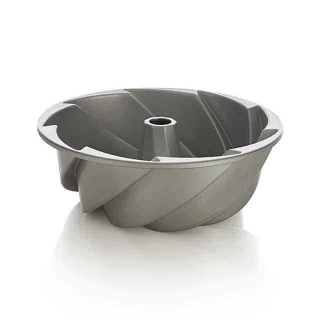 Nordic Ware ® Heritage Bundt ® Pan