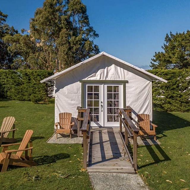 Costanoa mini-moon