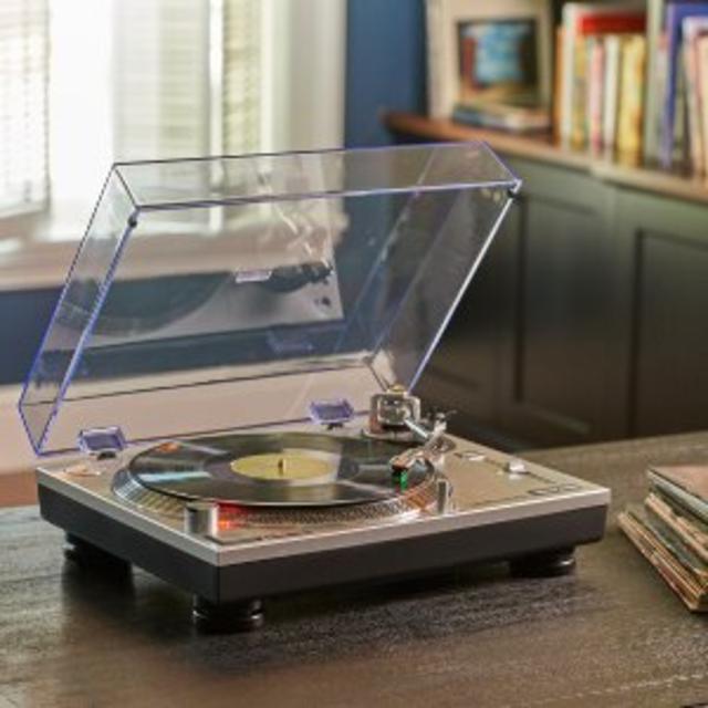 Audio-Technica AT-LP120-USB Direct-Drive Professional Turntable in Silver