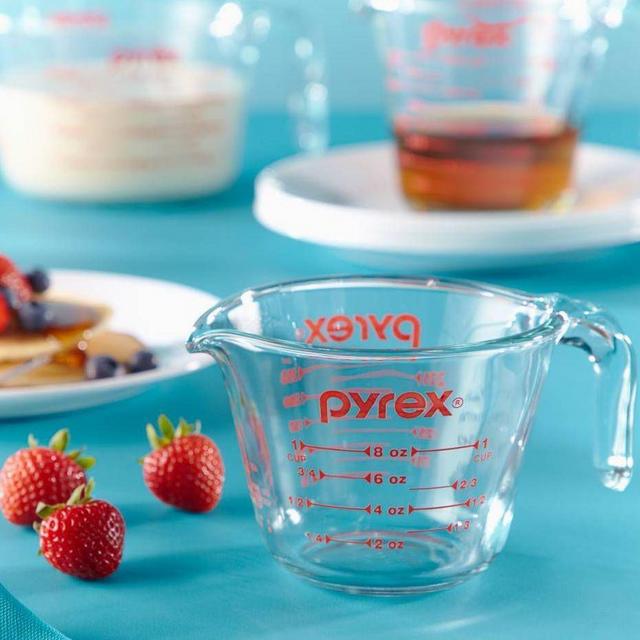 Pyrex - Measuring Cup Set
