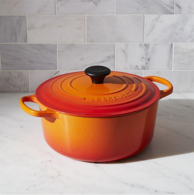 Le Creuset ® Signature 5.5-qt. Flame Round French Oven