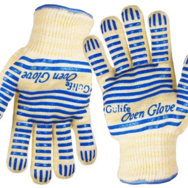[#1 Grill Gloves 662F] Gulife®; oven glove withstands heat up to 662F- elaborate Top Class BBQ glove, 5-fingers Flexi silicone grip - Blue Stripes for Ultimate Grip - Versatile than Oven Mitt & Pot Holders - Best for Oven, Fireplace, Barbecue, Baking, Microwaving, Camping... 100% Satisfaction Guaranteed! - Gift box packaging(2 gloves included)