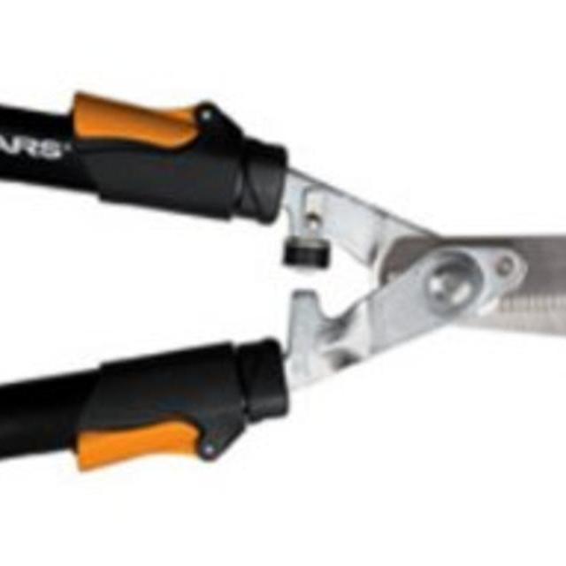 Fiskars 25-33 Inch Power-Lever Extendable Hedge Shear (9169)