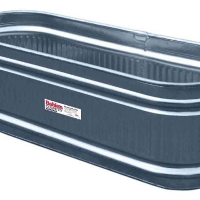 Behlen Country RE-226C 123 Gallon Galvanized Round End Tank