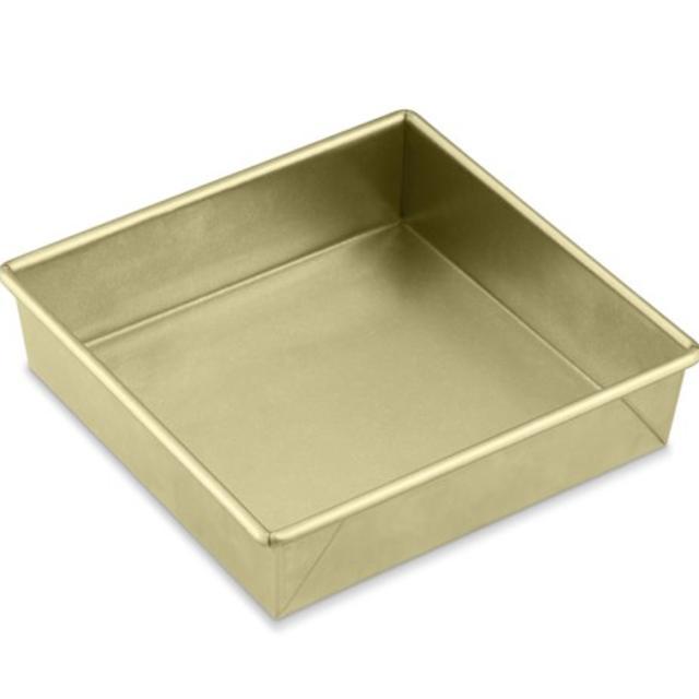 Williams-Sonoma Goldtouch® Nonstick Square Cake Pan, 9"