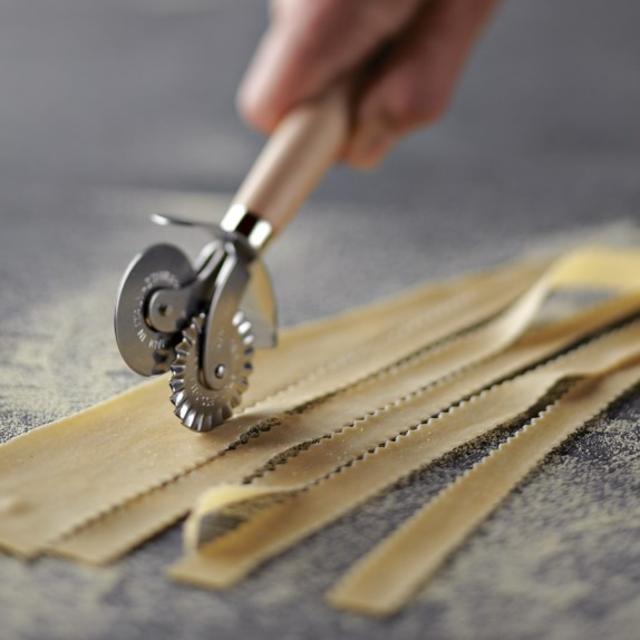 Dual Blade Pasta & Pastry Cutter