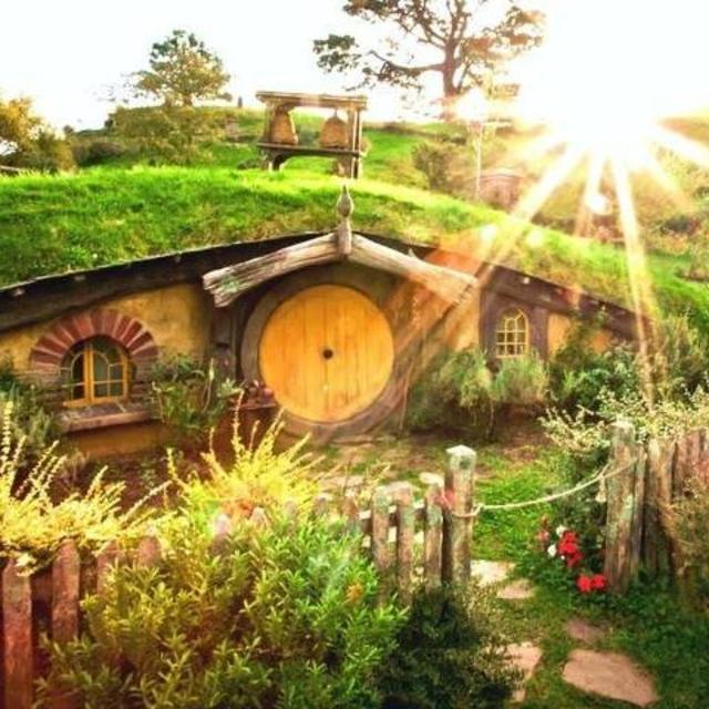 Hobbiton Movie Set Tour