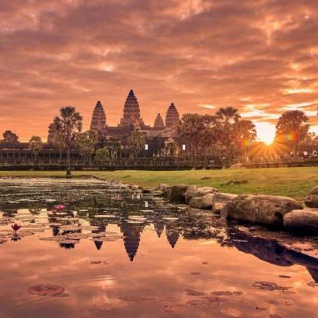 Angkor Wat Sunrise Tour