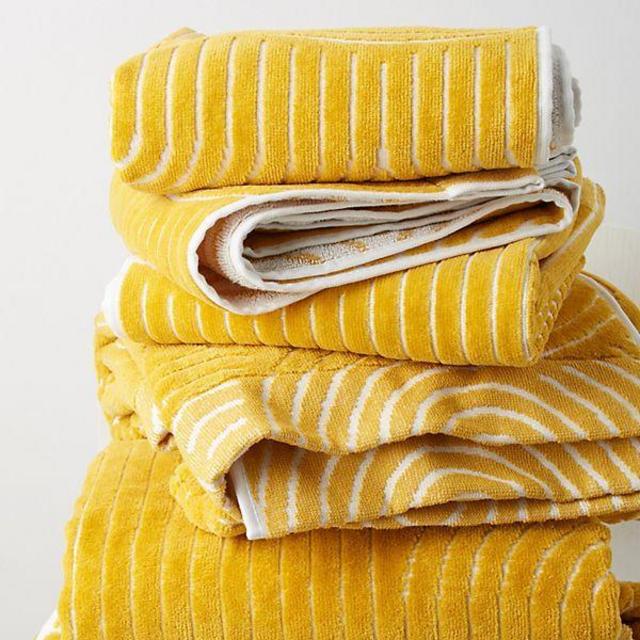 Janni Velour Hand Towel Collection