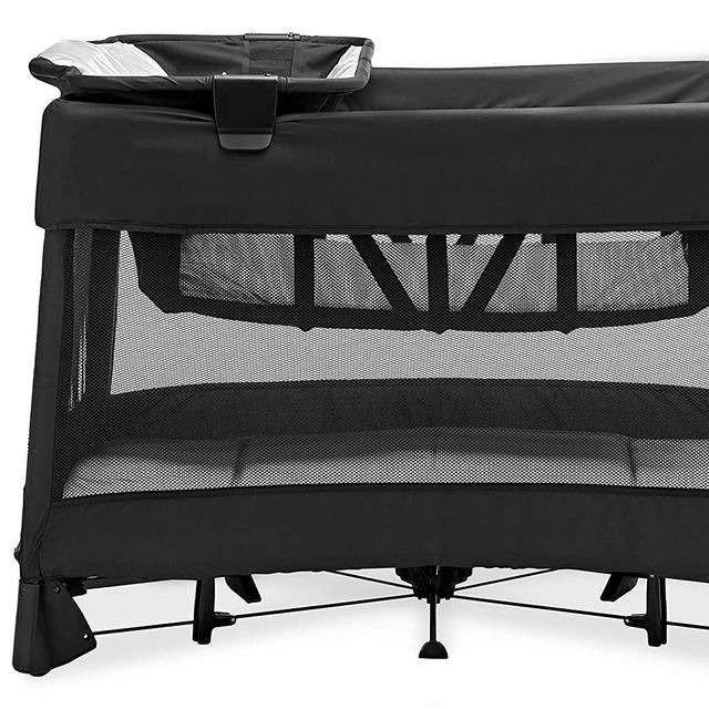 4moms Breeze Plus Portable Playard with Removable Bassinet and Baby Changing Station, Easy One-Handed Setup, from The Makers of The mamaRoo