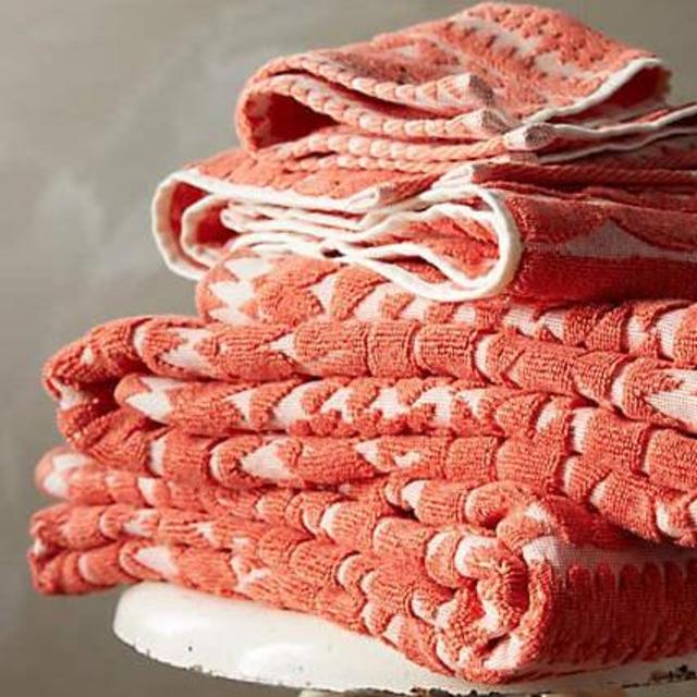 Yarn-Dyed Malvina Towel Collection