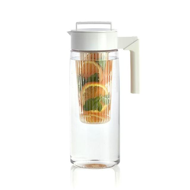 Airtight White 66oz Pitcher with Infuser