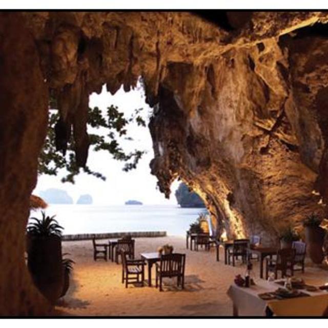 Honeymoon Thailand Experience: Dinner for two at the Grotto