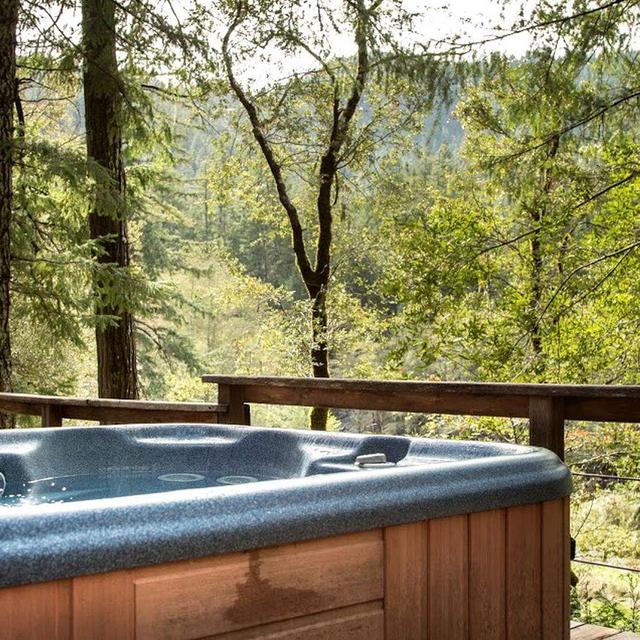Big Bear Cabin Hot Tub