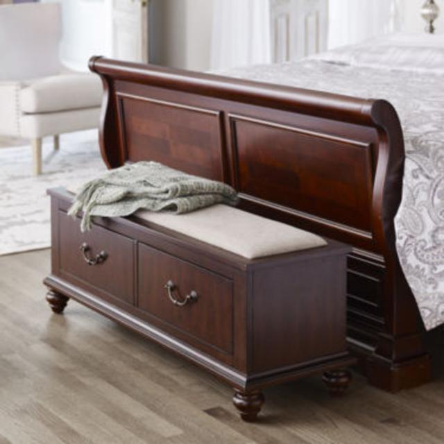 Grand Marquis II Bench