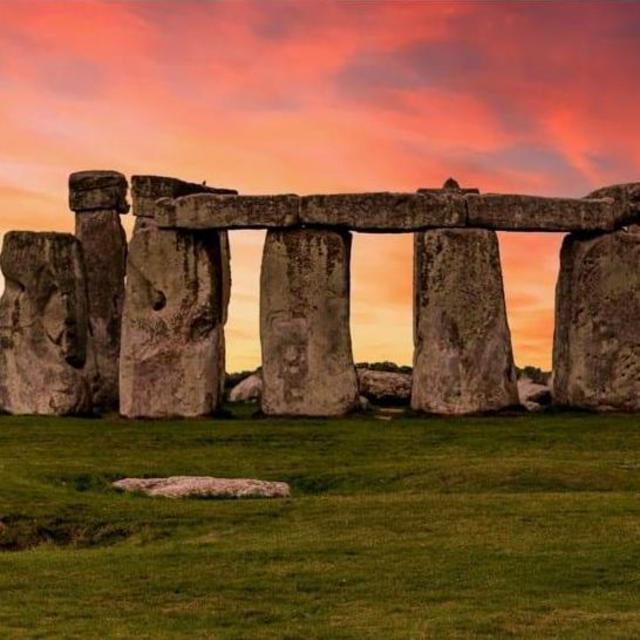 Visit Stonehenge