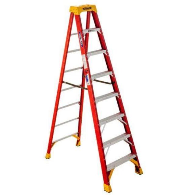 Werner 6200 Series Fiberglass Stepladder | 300 lb Rated