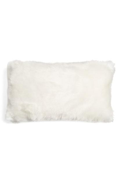'Taza' Pillow