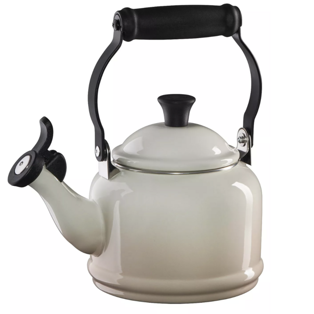Le Creuset Demi Teakettle