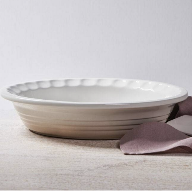 Le Creuset Stoneware 9" Pie Dish in Meringue
