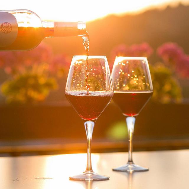 Wine Tasting In Santorini For Two