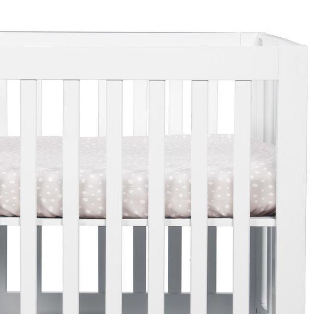 Grey dots fitted mini crib sheet