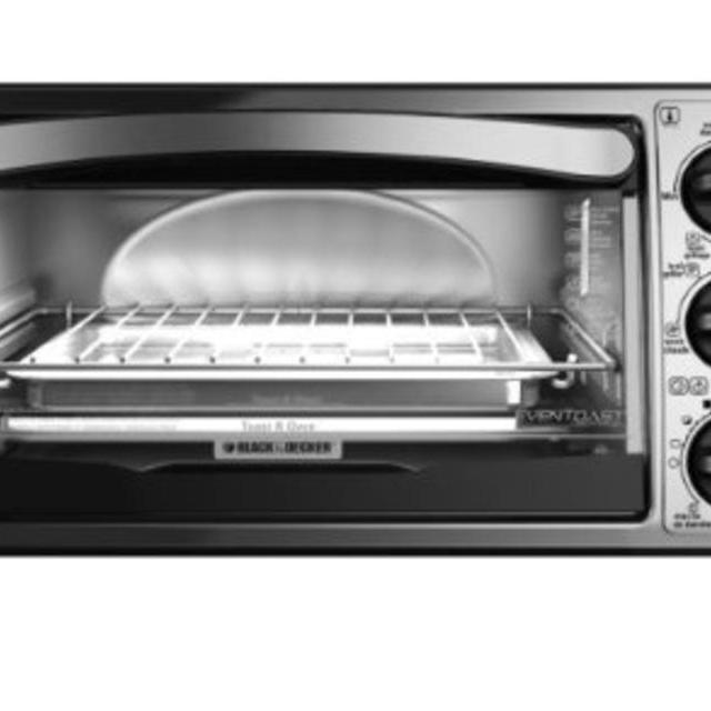 Black & Decker TO1313SBD 4-Slice Toaster Oven, Silver/Black