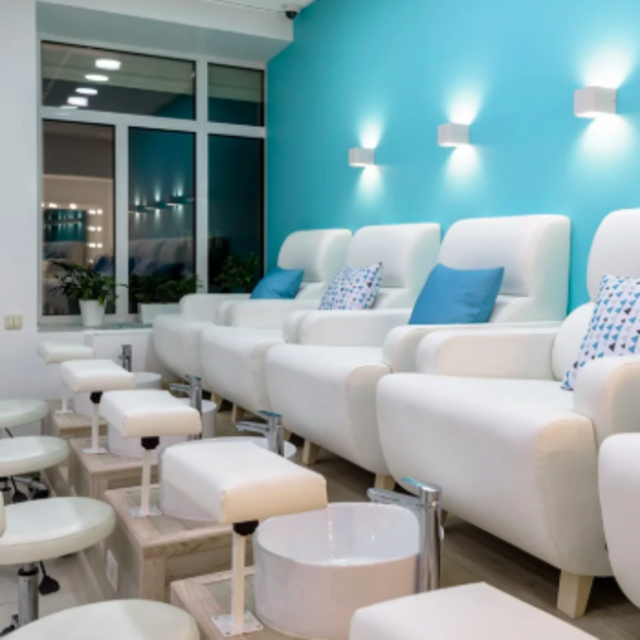 Bride prep - mani/pedi