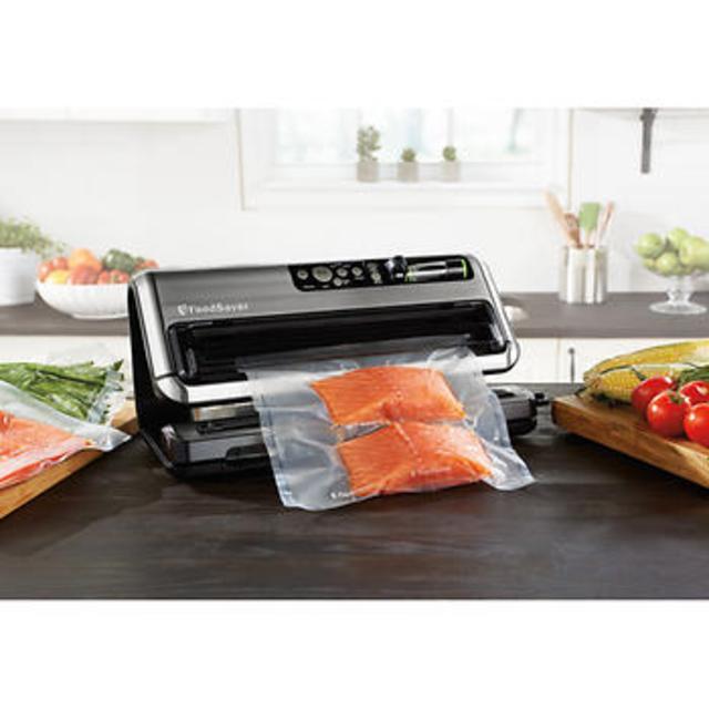 FoodSaver FM5480 2-in-1 Food Preservation System