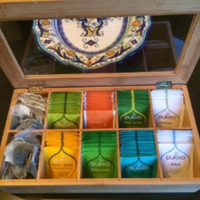 Estilo Bamboo Tea Storage Box, 10 Equally Divided Compartments