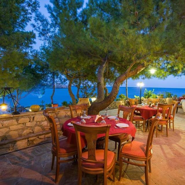 Dinner on the terrace in Zakynthos!