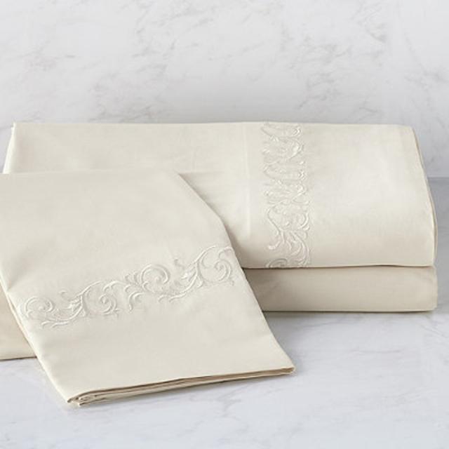 Frontgate Resort 600 Thread-count Sheet Queen Set with Flourished Hem in Ivory