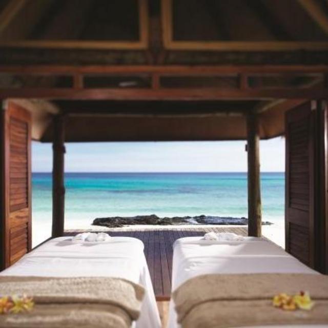 Beachfront Couples Massage on Fiji Honeymoon