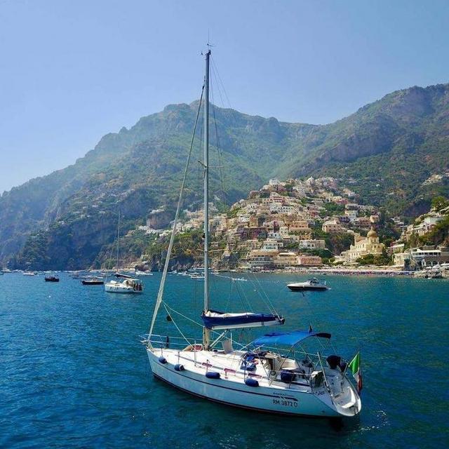 Sailing Adventure around the Amalfi Coast
