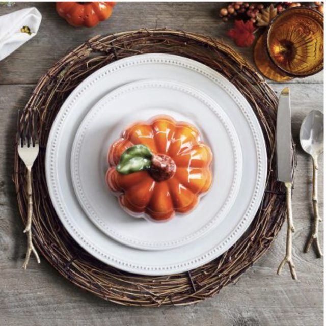 Pearl Stoneware 16-Piece Dinnerware Set